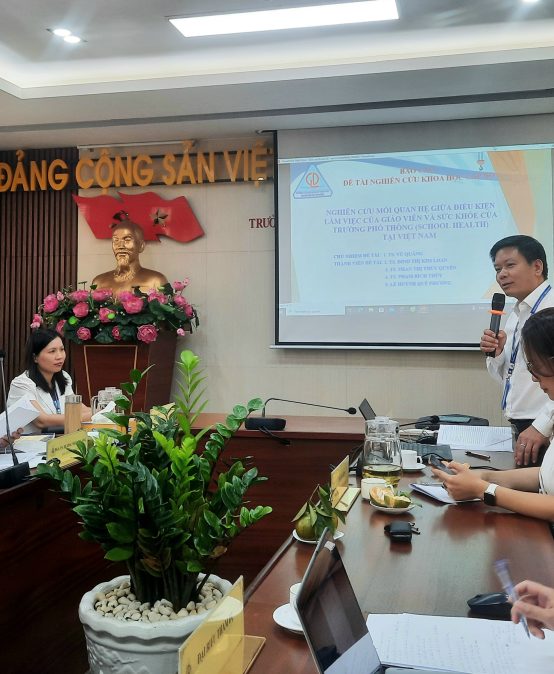 Trường Cán bộ quản lý giáo dục Thành phố Hồ Chí Minh tổ chức Hội đồng khoa học đánh giá nghiệm thu cấp bộ đề tài khoa học và công nghệ cấp bộ mã số B2022-HQG-01